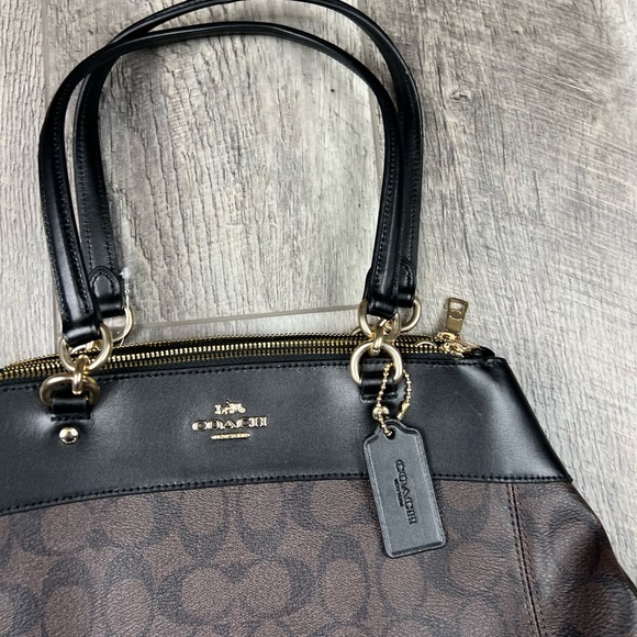 Coach‎ Brown Purse - Picture 2 of 16